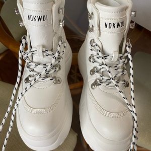 Scared white Nokwol boots- chunky and platform!